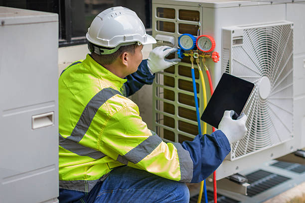 Professional Ac Installation technician working in Mountain Iron, MN